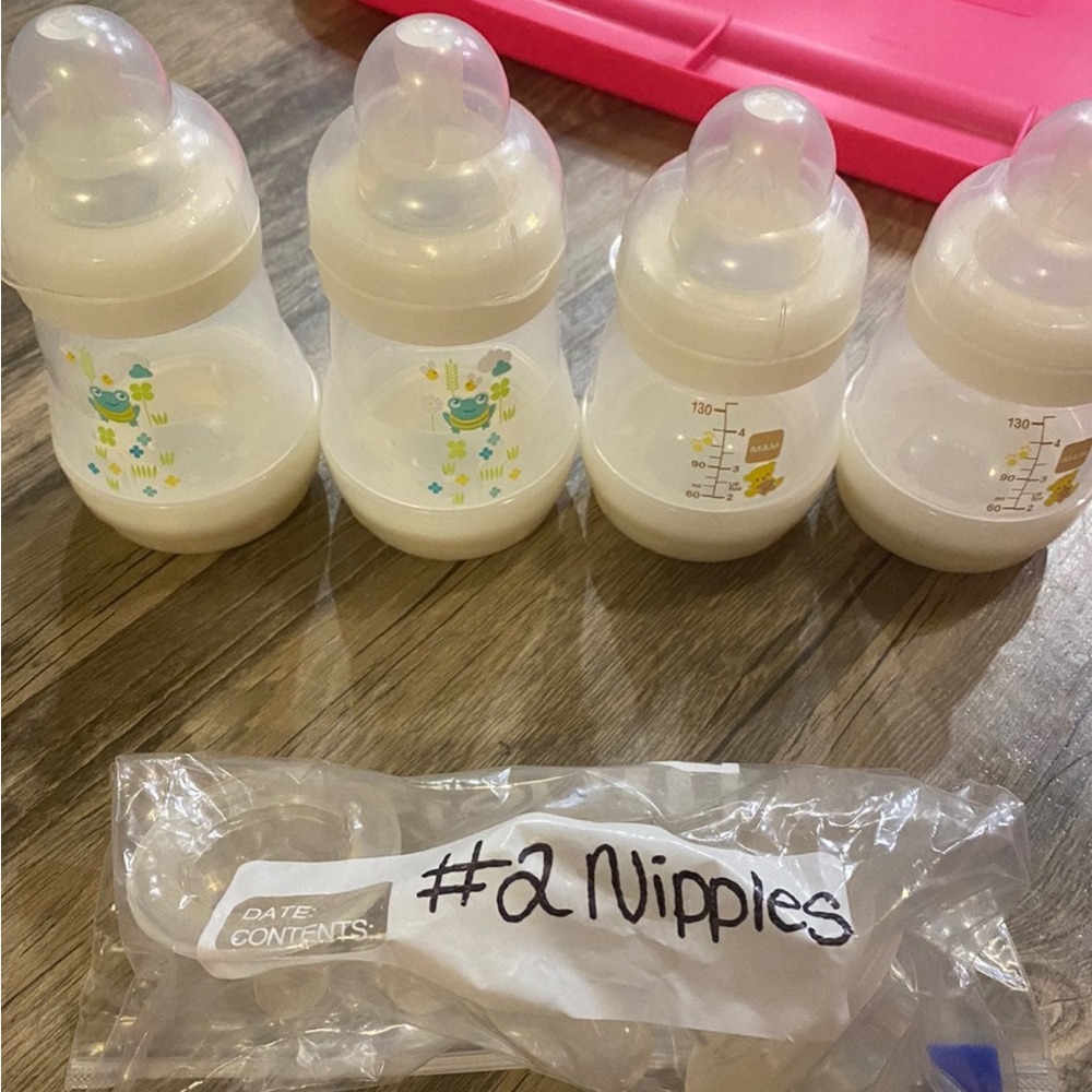 Mam Bottles and Nipples